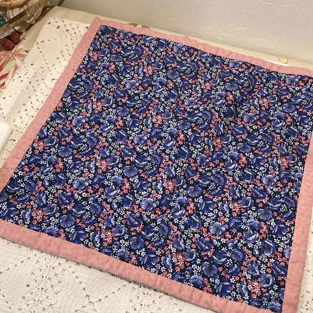 1980’s pieced windmill quilt wall hanging or table decor 17 x 17”